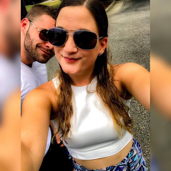 Meet your Posher, Stephanie - Picture 1 of 1